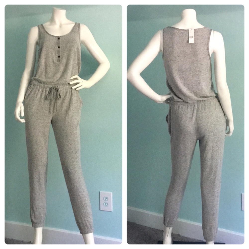 NWT New York & Company Gray Cozy Brushed Fleece Sleeveless Jumpsuit, Small
